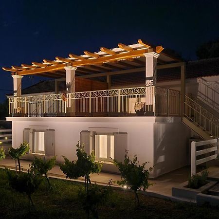 Apollonides Seafront Villa1 Aoede Lixouri Exterior photo